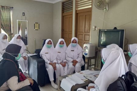 Bimbingan praktik klinik keperawatan Gerontik Di UPT Pelayanan Sosial Tresna Werdha Khusnul Khotimah (PSTW) Pekanbaru pada mahasiswa Prodi D III Keperawatan Jurusan Keperawatan  Senin, 18 Oktober 2021