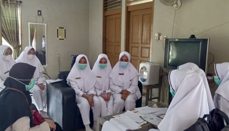 Bimbingan praktik klinik keperawatan Gerontik Di UPT Pelayanan Sosial Tresna Werdha Khusnul Khotimah (PSTW) Pekanbaru pada mahasiswa Prodi D III Keperawatan Jurusan Keperawatan Senin, 18 Oktober 2021