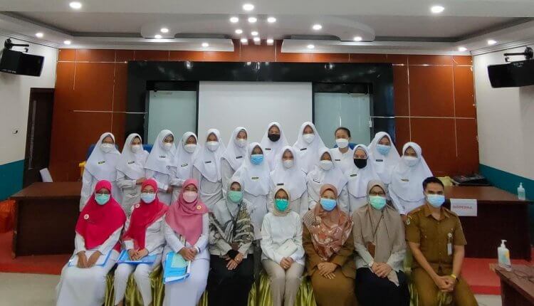 Pembukaan PK 2 Prodi D3 Kebidanan Poltekkes Kemenkes Riau di RSUD Kota Dumai yang dihadiri oleh Kabid Diklat RSUD kota Dumai dr. Asmawati dan Wakil Direktur 2 Poltekkes Riau ibu Rully Hevrialni, SST, M.Keb
