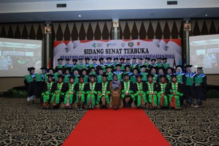 Poltekkes Kemenkes Riau  Wisuda 263 Lulusan Ahli Madya Kesehatan Tahun Akademik 2022/2023
