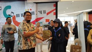 Penyerahan Door Prize