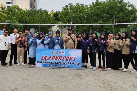 Pembukaan IKA PKR CUP I 2024 oleh Direktur Poltekkes Kemenkes