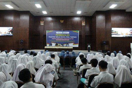 Pembekalan Praktek Kerja Lapangan (PKL) Mahasiswa Poltekkes Kemenkes Riau Tahun 2025